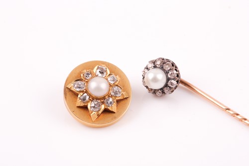 Lot 241 - A late Victorian pearl and diamond cluster...