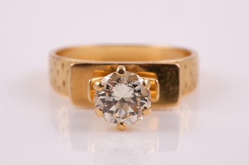 Lot 251 - An 18ct yellow gold and diamond ring, set with...