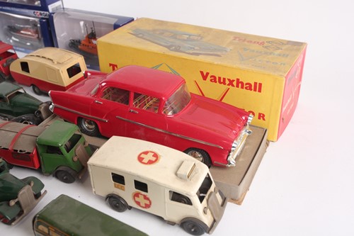 Lot 259 - Triang Minic - a Vauxhall Victor, 1/20 scale...