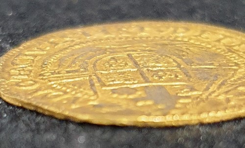 Lot 310 - British Coins, Elizabeth I, sixth issue, half...