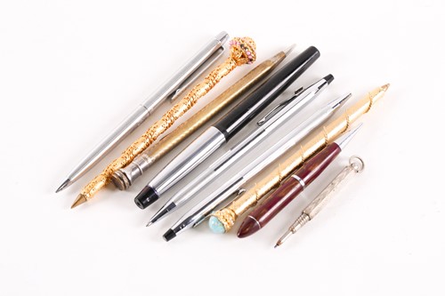 Lot 342 - A Platignum Iridium fountain pen with gold 'M'...