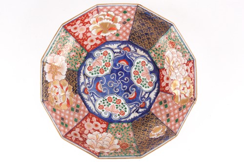 Lot 130 - A Japanese Imari porcelain decagonal dish,...