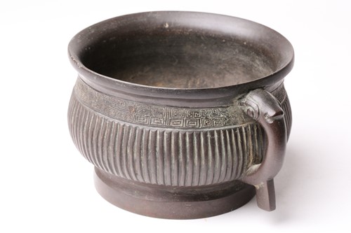 Lot 136 - A Chinese bronze censer, late Qing, with...