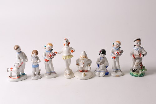 Lot 455 - A Lomonosov Soviet Russian porcelain figure of...