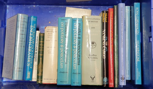 Lot 292 - A quantity of reference books relating to...