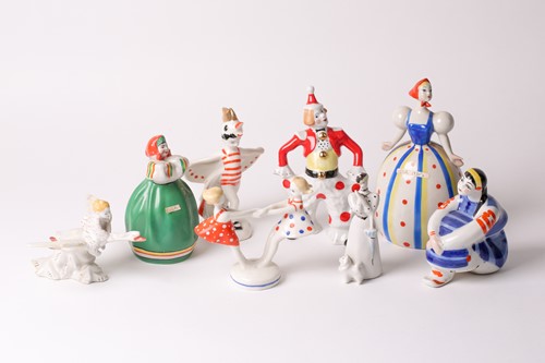 Lot 465 - A Duvelo Soviet Russian porcelain figure of a...