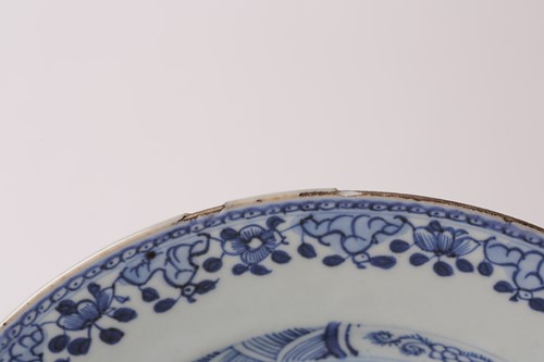 Lot 150 - A Chinese blue & white porcelain plate, 18th...