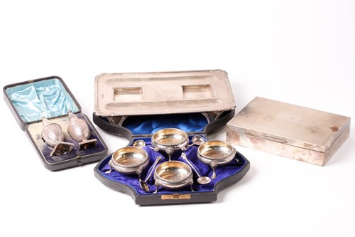 Lot 469 - A cased set of four Victorian silver open...