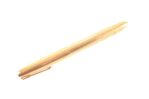 Lot 386 - An 18ct yellow gold cased Parker pen, with...