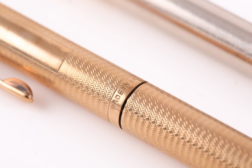 Lot 385 - A 9ct yellow gold cased Yard-o-Led pencil,...