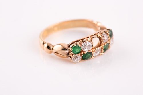 Lot 11 - A diamond and emerald chequerboard ring, set...