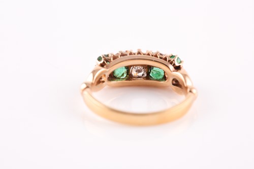 Lot 11 - A diamond and emerald chequerboard ring, set...
