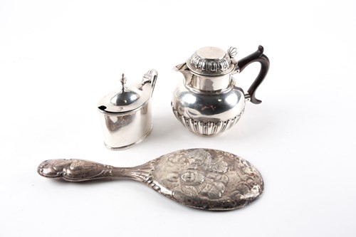 Lot 467 - A George III silver oval covered mustard....