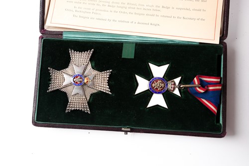 Lot 327 - A cased K.C.V.O neck badge and corresponding...
