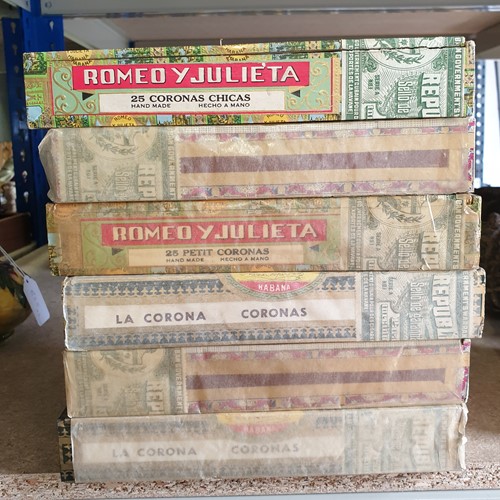 Lot 472 - Six boxes of vintage Cuban cigars, comprising...