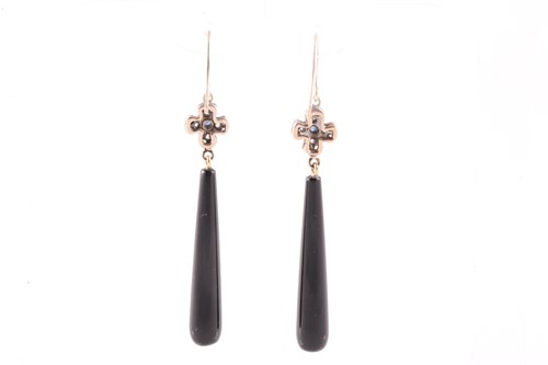 Lot 71 - A pair of diamond and onyx drop earrings, with...