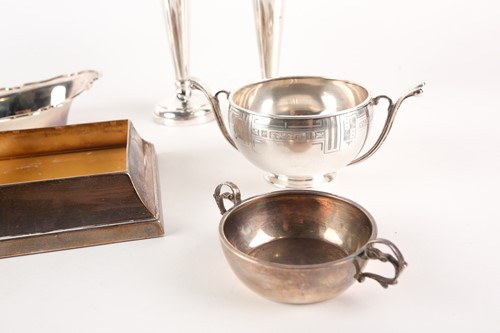 Lot 450 - An unusual 20th-century whiskey decanter...