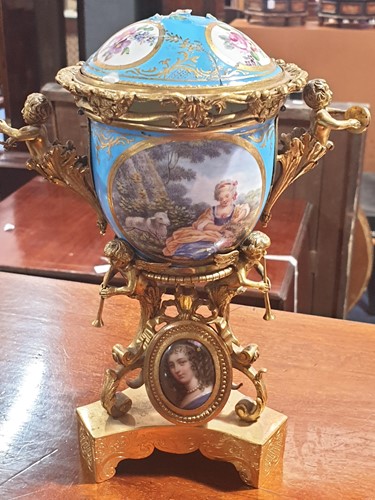 Lot 531 - A 19th century ormolu-mounted Sevres bleu...