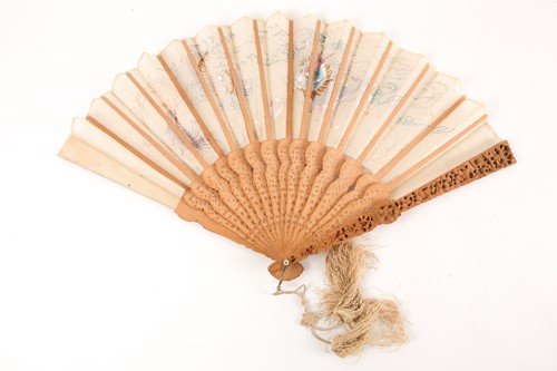 Lot 145 - A Chinese sandalwood and embroidered silk fan,...