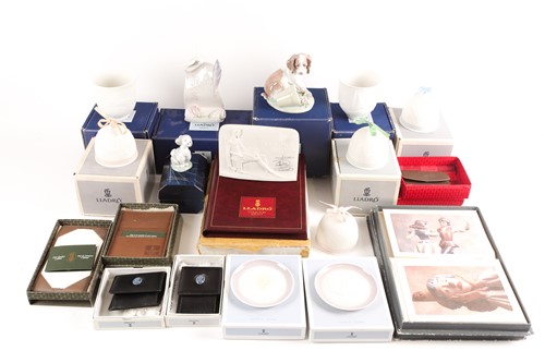 Lot 559 - A quantity of Lladro collectables, to include...