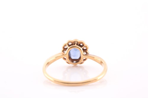 Lot 93 - An early 20th century gold, sapphire and...