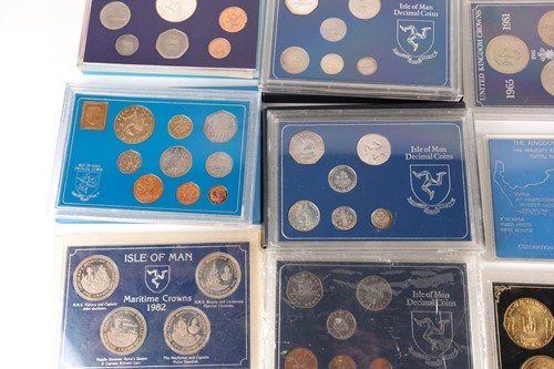 Lot 326 - A quantity of proof coin sets, comprising...