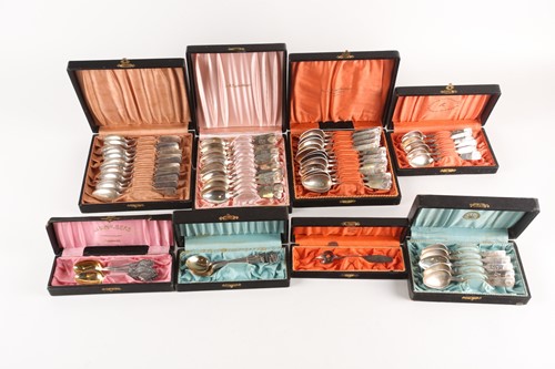 Lot 320 - A cased set of twelve 1920s Finnish silver...
