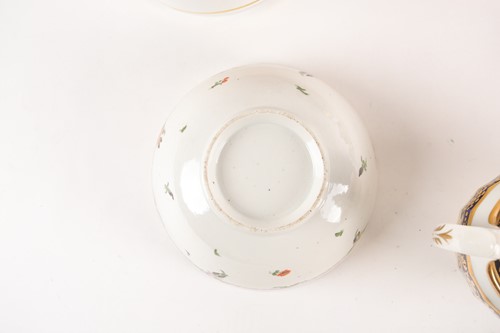 Lot 453 - Five English porcelain sucriers and covers,...
