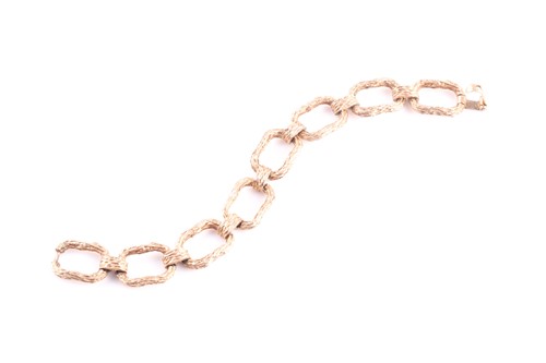 Lot 93 - A 9 carat gold bracelet; composed of large...