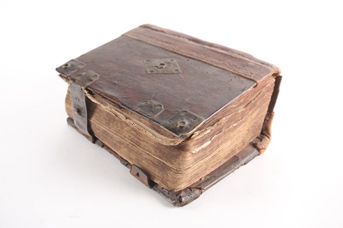 Lot 400 - An early 17th century Geneva Bible (Breeches...