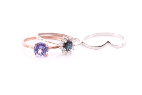 Lot 325 - A 9ct rose gold and tanzanite ring, set with a...