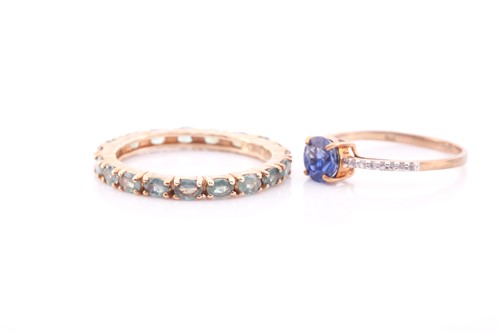 Lot 274 - A 9ct yellow gold and kyanite ring, set with a...
