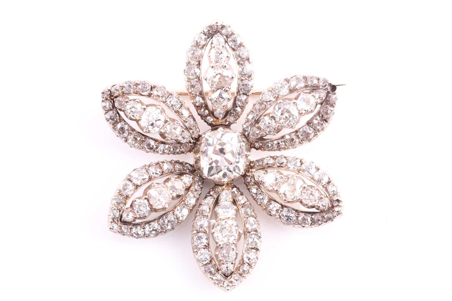 Lot 97 - A Victorian diamond cluster brooch, in the...