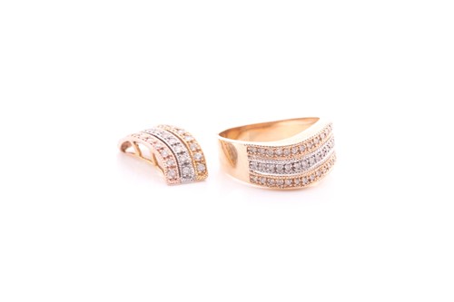Lot 87 - An Italian bi-coloured diamond ring and...