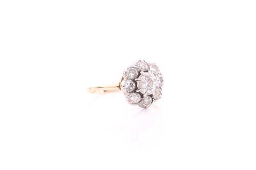 Lot 172 - A diamond cluster ring; the principal old...
