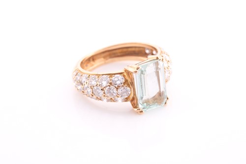 Lot 177 - An aquamarine and diamond ring, the principal...