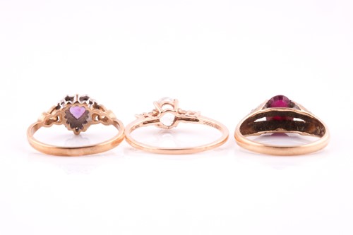 Lot 188 - A single stone ruby ring; the oval cut ruby...
