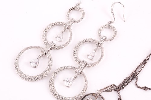 Lot 330 - An Art Nouveau silver and paste pendant and...