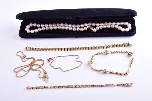 Lot 292 - An 18ct yellow gold fancy flat-link chain...