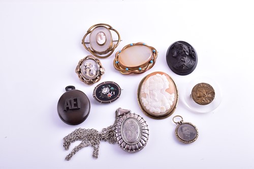 Lot 197 - A group of Victorian and early 20th century...