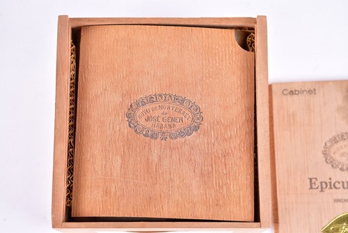 Lot 228 - A box of Jose Gener Havana Epicure No.2 cigars,...