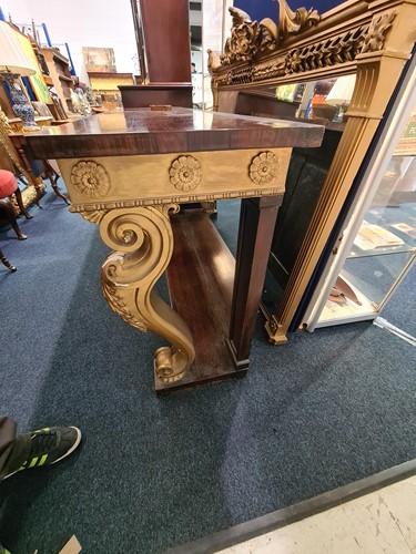 Lot 99 - An early 19th century figured rosewood and...
