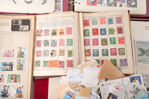 Lot 224 - GB and world stamps. A collection of assorted...