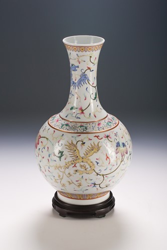 Lot 150 - A Chinese Phoenix vase, painted with four...