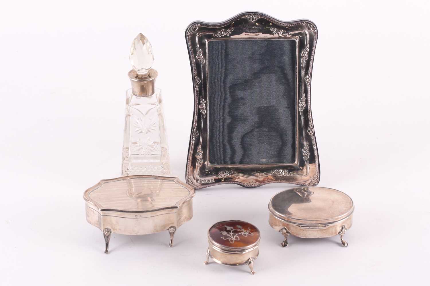 Lot 351 - A small collection of silver dressing table...