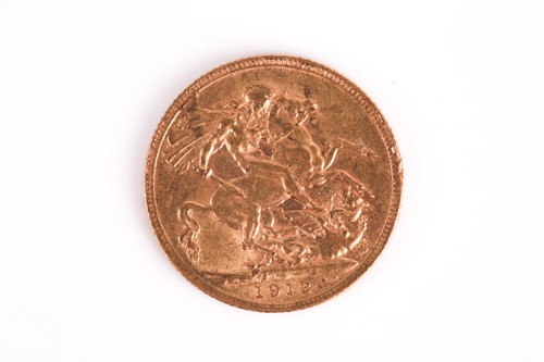 Lot 315 - A George V gold sovereign, 1912
