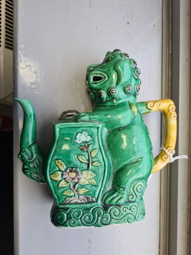 Lot 145 - A Chinese porcelain Wu Shang Pu teapot, Qing,...