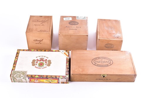 Lot 308 - A collection of boxed Cuban cigars, all with...
