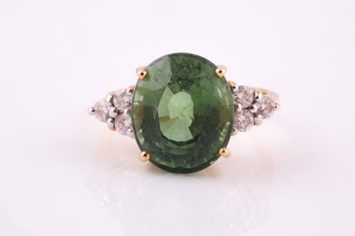 Lot 150 - An 18ct yellow gold, green apatite cocktail...