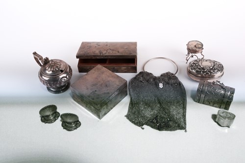 Lot 337 - A group of silver and white metal items,...
